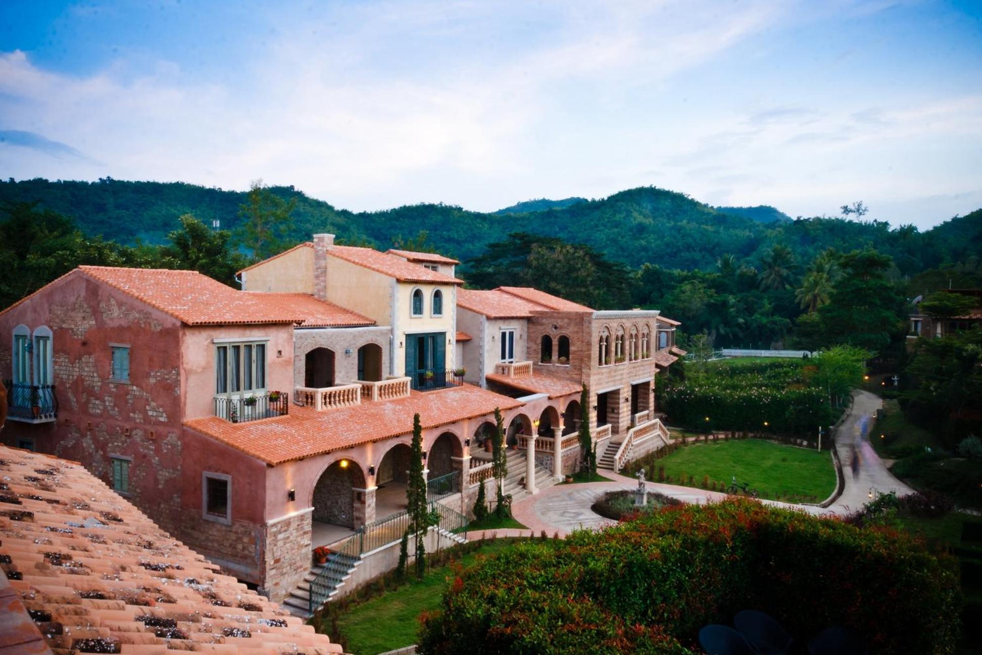 La Toscana Suan Phueng Bagian luar foto